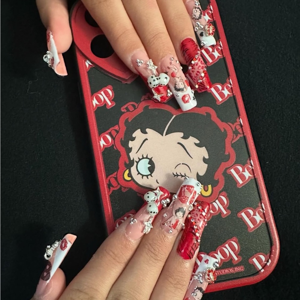 3 mystery press on nails